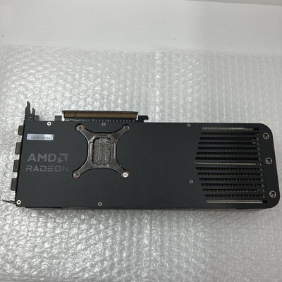 【秋葉原本店】中古  玄人志向 RD-RX9070-E16GB/TP (RX9070 16G) 176964 