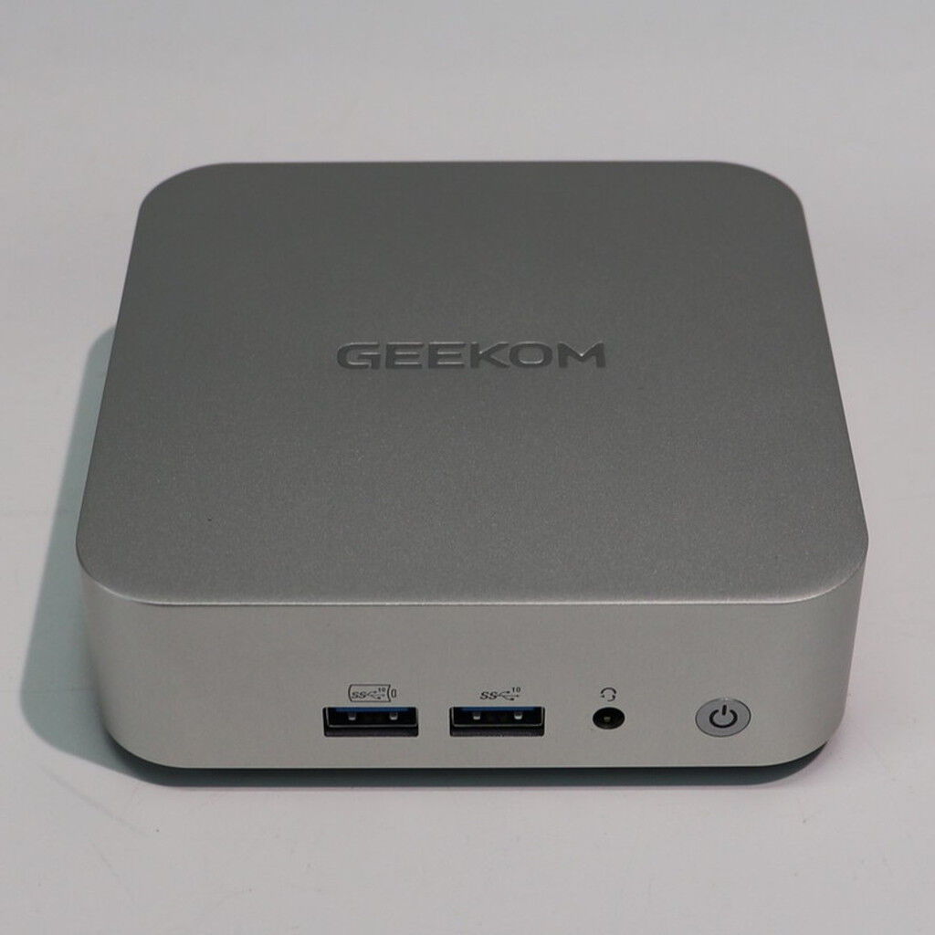 中古 GEEKOM MiniPC A6(Ryzen 7 6800H/16GB/SSD1TB/光学ドライブなし