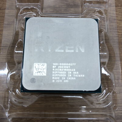 【宇都宮鶴田店】中古  AMD Ryzen 9 3900XT (AM4/3.8/70M/C12/T24/105W) 143144 