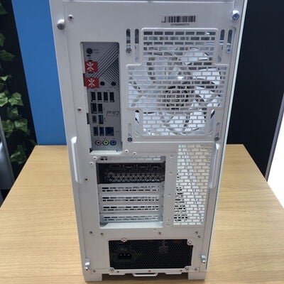 【甲府飯田店】中古  FRONTIER FRGHLB650/WS727(Ryzen 7 7800X3D/64GB/SSD2TB/RTX4070 Ti SUPER/W11H) 4720002625 
