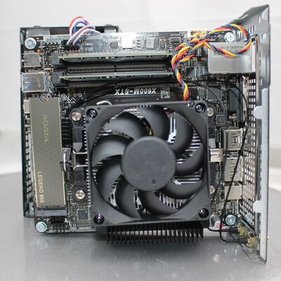 【通販センター】中古  ASRocK Deskmini X600(AMD Ryzen 5 8600G w/ Radeon 760M Graphics/32GB DDR5 (PC5)/SSD500GB/なし/オンボード/W11H64 MAR) 194865【5/28値下げ!】 