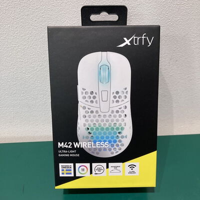 【浦添城間店(沖縄)】中古  XTRFY M42 RGB 　WH 4780001656 