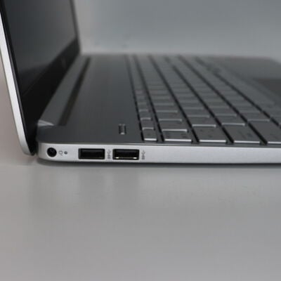 【札幌店】中古  HP laptop 15s-eq3025AU(Ryzen 5 5625U/8GB/SSD256GB/光学ドライブなし/オンボード/15.6インチ/1920*1080/W11H) 3210014995 