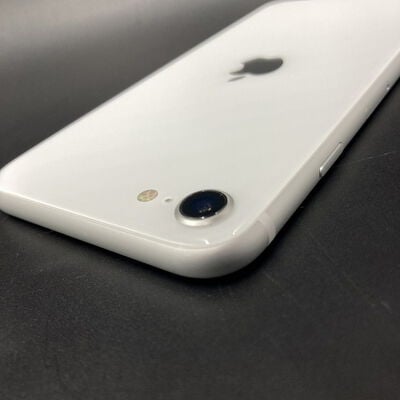 【熊本浜線店】中古  【au】Apple iPhoneSE 4.7インチ (第2世代/2020) 64GB (ホワイト) MHGQ3J/A 新パッケージ版 146172 