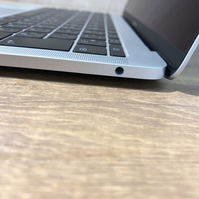 【姫路店】中古  Apple MacBook Pro 13インチ 2017 シルバー Core i5 2.3GHz/8GB/256GB SSD MPXU2J/A 135869 