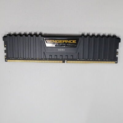 【通販センター】中古  PC4-21300 16GB デスクトップ用(DDR4-2666) 135638 