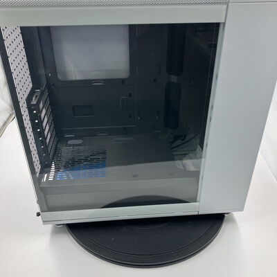 【なんば店】中古  FractalDesign FD-C-NOR1C-04(North Chalk WH TGC) 3280023398 