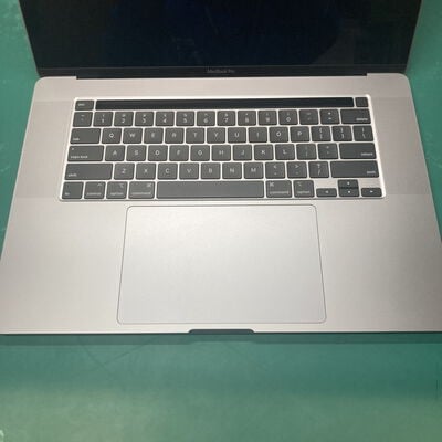 【浦添城間店(沖縄)】中古  MacBook Pro (16インチ　2019) [Z0Y00006D] A2141 3480027863 