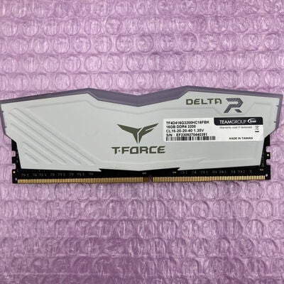【町田店】中古  PC4-25600 16GB デスクトップ用(DDR4-3200) 140728 
