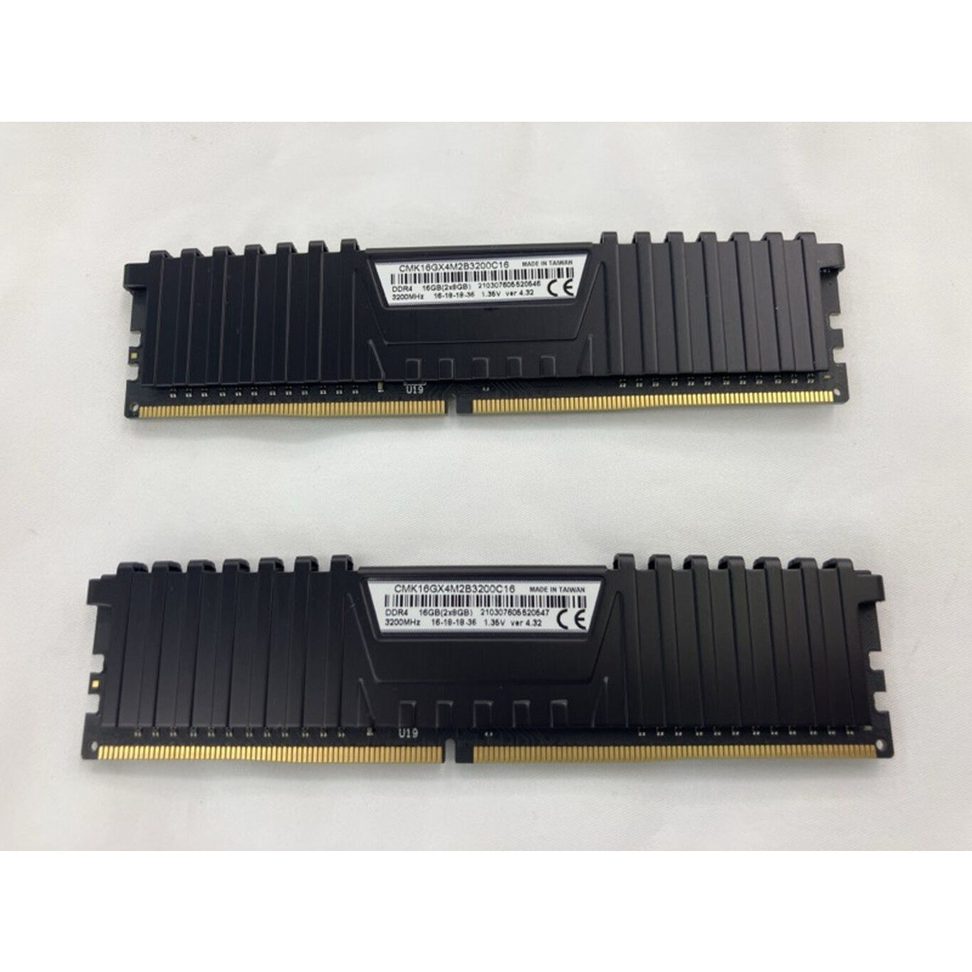 中古 Corsair CMK16GX4M2B3200C16 PC4-25600 DDR4-3200MHz 8GB 2枚組