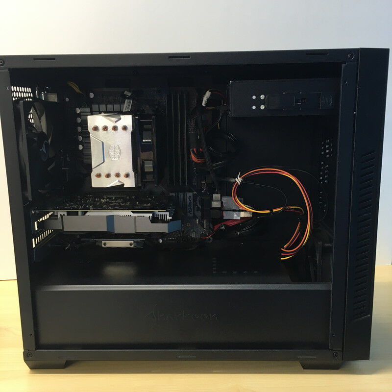 中古 自作PC(i7 9700K/32GB/SSD512GB+512GB+500GB+512GB/HDD2TB+