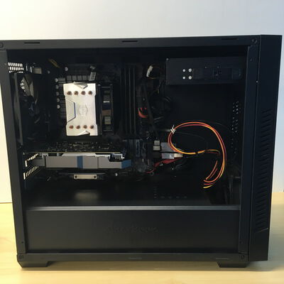 【博多店】中古  自作PC(i7 9700K/32GB/SSD512GB+512GB+500GB+512GB/HDD2TB+2TB/GTX1050Ti) 3310005468 