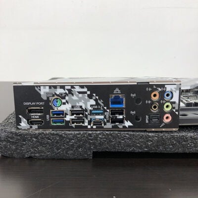 【長野稲里店】中古  ASRock B550 Steel Legend (B550 AM4 ATX DDR4) 142936 