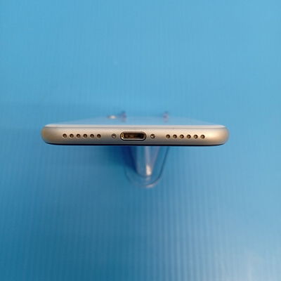 【大須店】中古  【au】Apple iPhoneSE 4.7インチ (第2世代/2020) 64GB (ホワイト) MHGQ3J/A 新パッケージ版 146172 