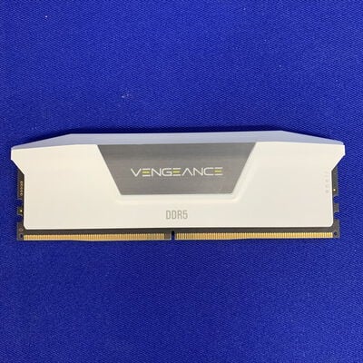 【横浜駅前店】中古  PC5-41600 16GB デスクトップ用 149152 