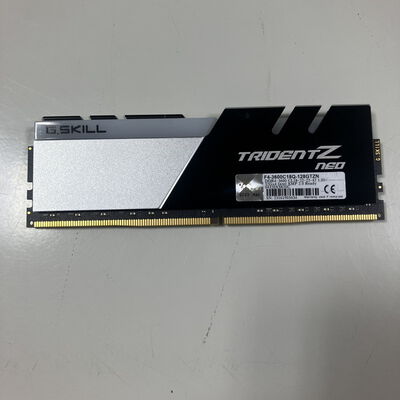 【大宮店】中古  PC4-28800 32GB デスクトップ用(DDR4-3600) 143221 