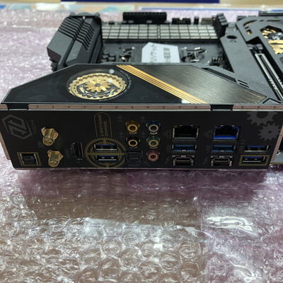 【宮崎恒久店】中古  ASROCK Z690 Taichi OEM(Z690 1700 ATX DDR5) 3480040559 