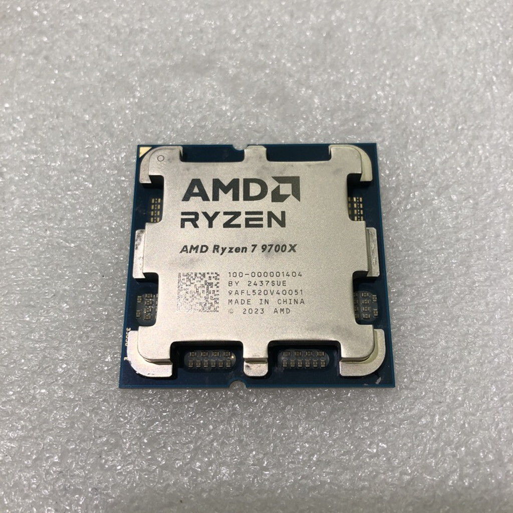 中古 AMD Ryzen 7 9700X (AM5/3.8GHz/40M/C8/T16/65W) 169022 （329238