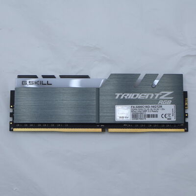【通販センター】中古  PC4-25600 8GB デスクトップ用(DDR4-3200) 140727 