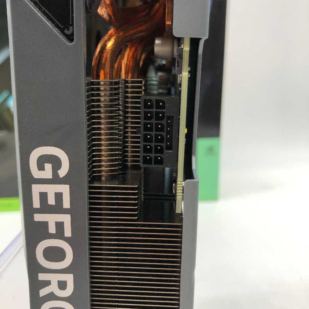 中古 GIGABYTE GV-N407TEAGLE OC-12GD R2.0 (RTX4070Ti) 3480023875