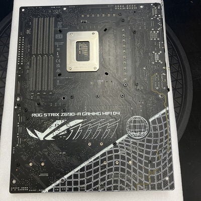 【新潟店】中古  ASUS ROG STRIX Z690-A GAMING WIFI D4(Z690ATX DDR4 3120019015 