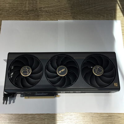 【松山環状枝松店】中古  ASUS PROART-RTX5070TI-O16G (RTX5070Ti 16GB) 4560001621 