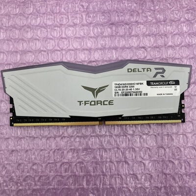 【町田店】中古  PC4-25600 16GB デスクトップ用(DDR4-3200) 140728 