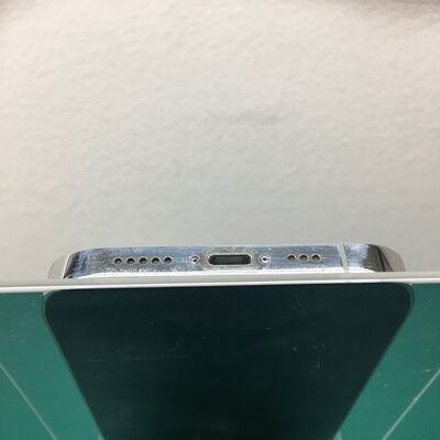 【佐賀南部バイパス店】中古  【SIMロック解除済み】【docomo】Apple iPhone12 Pro 6.1インチ 256GB (シルバー) MGMA3J/A 155573 