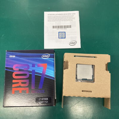 【神戸・三宮店】中古  INTEL Core i7 9700K R0 Stepping (1151/3.60GHz/12M/C8/T8) 139704【8/7価格改定!】 