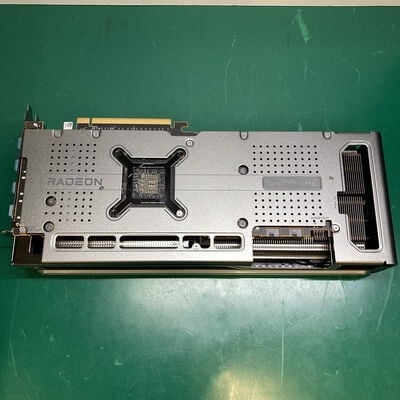 【神戸・三宮店】中古  SAPPHIRE 11330-01-20G NITRO+ RX7800XT GAMING OC (RX7800XT 16GB) 162727【8/14価格改定!】 