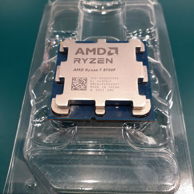 【鹿児島店】中古  AMD Ryzen 7 8700F (AM5/4.1GHz/24M/C8/T16/65W) 166431 