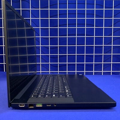 【横浜駅前店】中古  RAZER Blade 15 (Intel Core i7-10750H/16GB/RTX3060//W11H/有線LAN?無線LAN◯) 3400009096 
