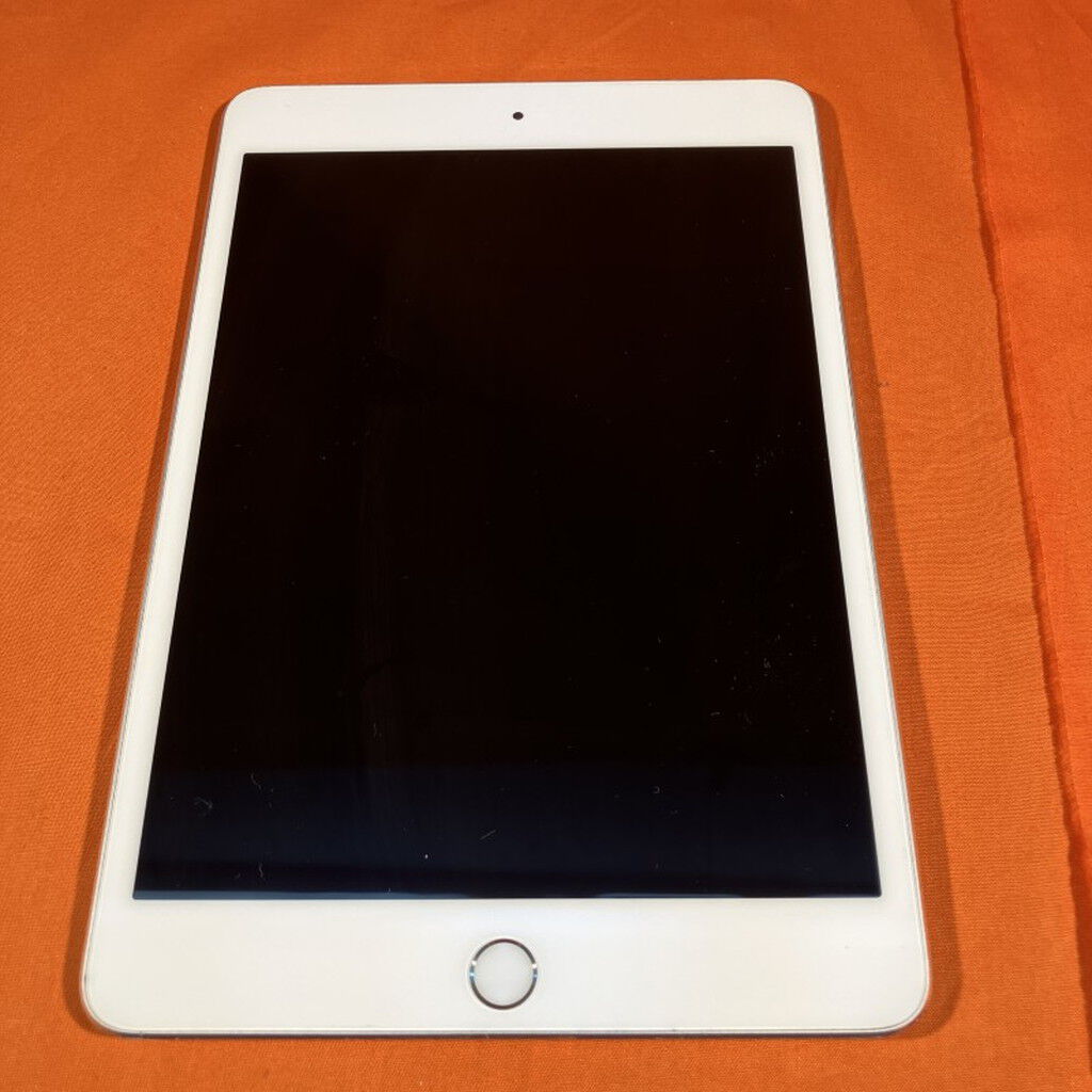 中古 Apple iPad mini4 Wi-Fi 128GB シルバー MK9P2J/A 129362