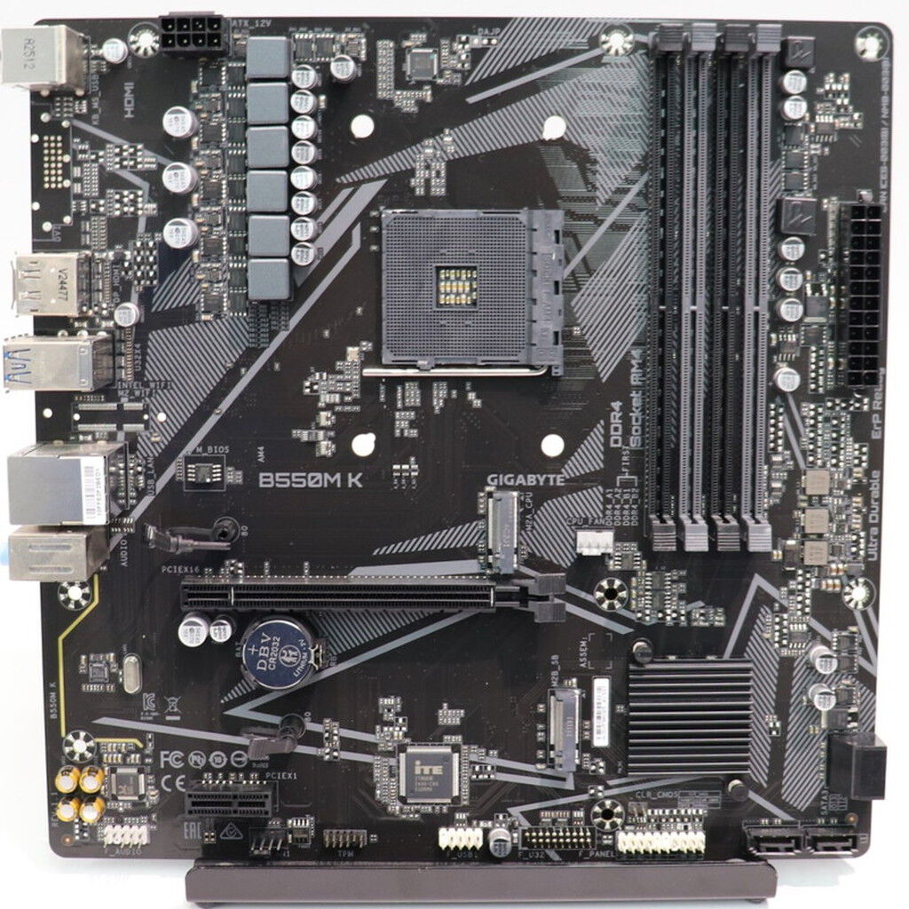 中古 GIGABYTE B550M K(B550 AM4 mATX DDR4) 3210015955 （384097