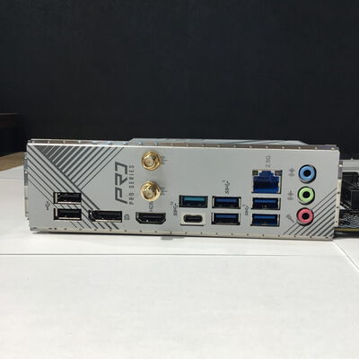 【松山環状枝松店】中古  ASRock B760 Pro RS WiFi(B760 1700 ATX DDR5) 4560001256 