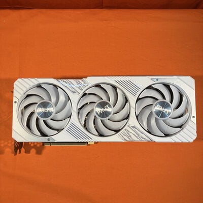 【なんば店】中古  Palit NED47TST19T2-1043W GamingPro White OC (RTX4070Ti SUPER 16GB) 164255 