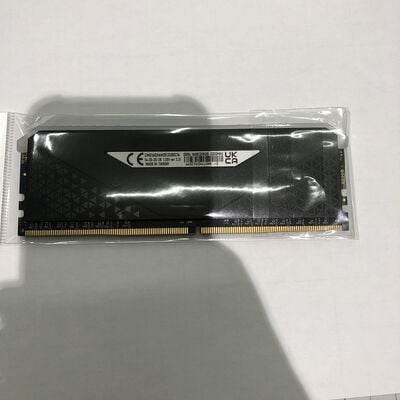 【盛岡都南店】中古  CMG16GX4M2E3200C16 (DDR4-3200 8GB) 4580001682 