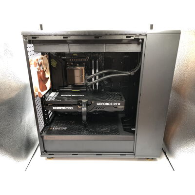【水戸赤塚店】中古  自作PC(Ryzen 7 9800X3D/64GB/SSDなし/RTX5070Ti/Wi-fi/OSなし) 191604 