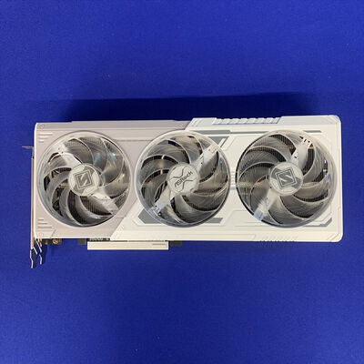 【横浜駅前店】中古  ASRock RX9060XT SL 16GO(RX9060XT Steel Legend 16G) 179896 