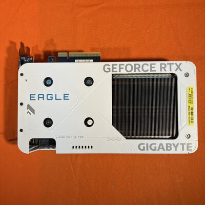 【なんば店】中古  GIGABYTE GV-N5060EAGLEOC ICE-8GD (RTX5060 8G) 179549