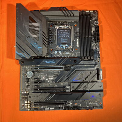 【なんば店】中古  ASUS ROG STRIX Z790-F GAMING WIFI (Z790 1700 ATX DDR5) 175321 