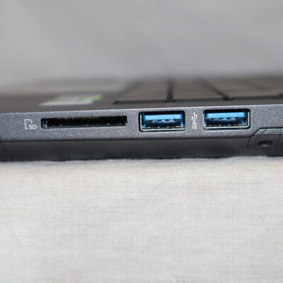 【通販センター】中古  THIRDWAVE GALLERIA GCR2070RGF-QC-G(Intel Core i7 9750H/16GB DDR4 (PC4)/SSD1TB/なし/NVIDIA GeForce RTX 2070 with Max-Q Design 8GB/15.6/1920x1080/Wi-Fi/W11H64 MAR) 201375 