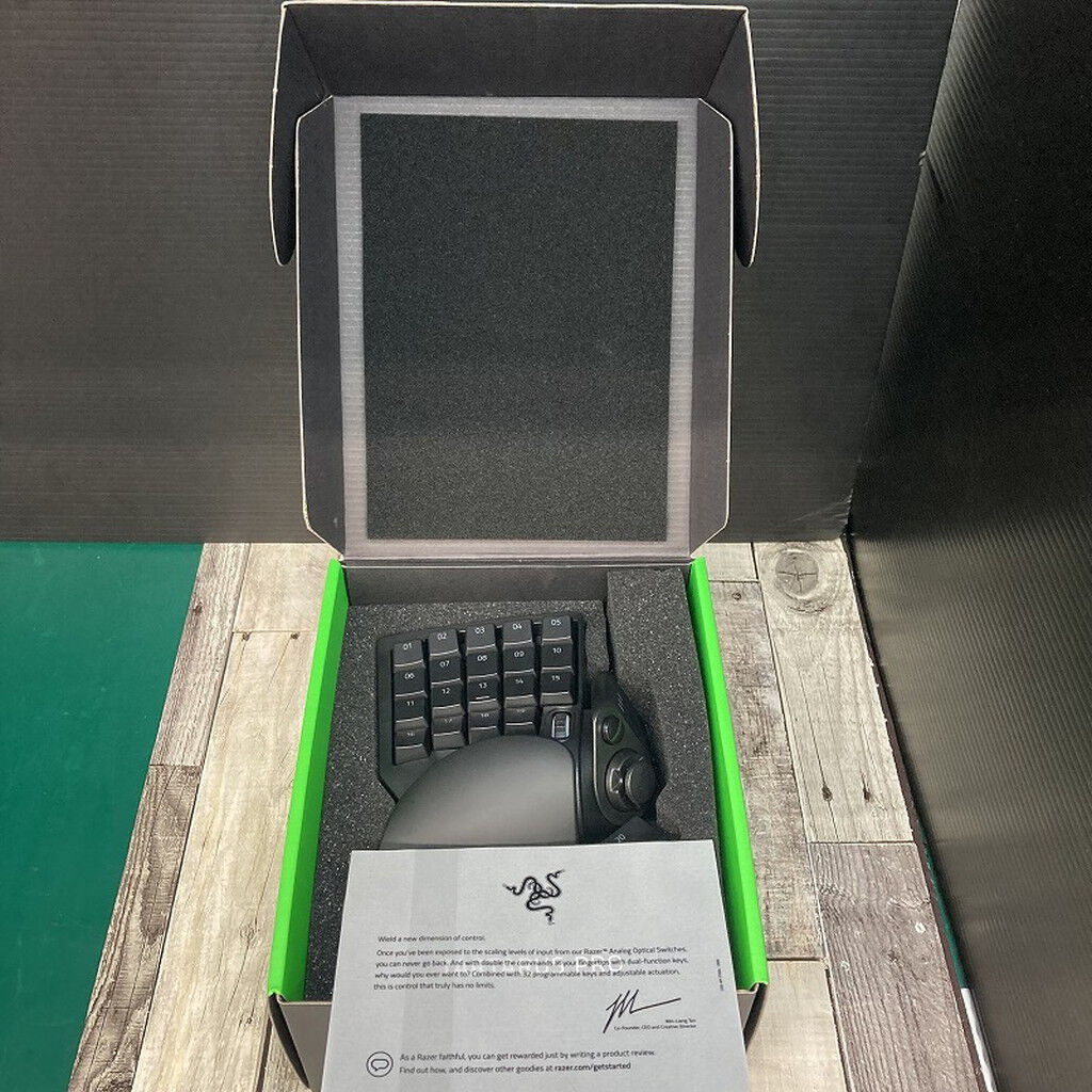 中古 RAZER ゲーミングキーパッド Tartarus Pro ブラック RZ07