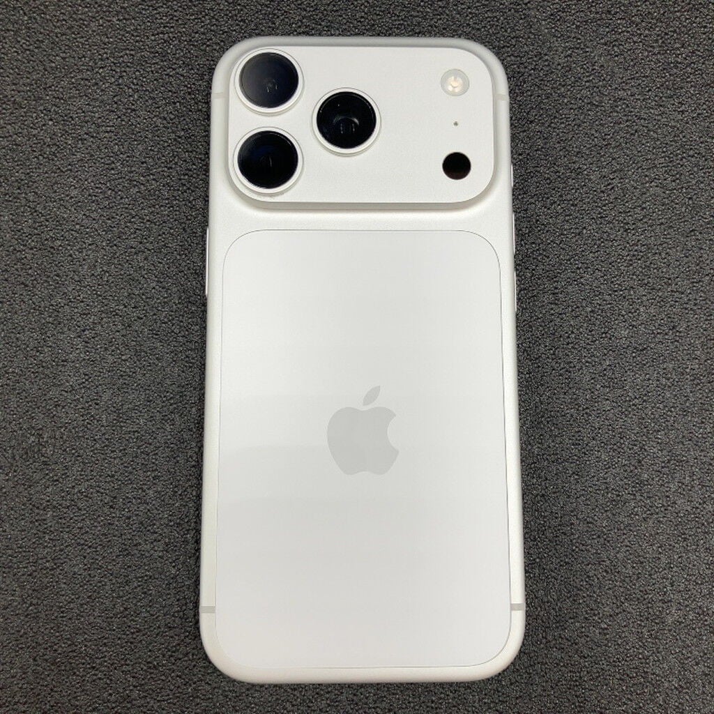 中古 Apple iPhone17 Pro 256GB シルバー 【国内版SIMフリー】 MG854J