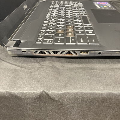 【静岡東瀬名店】中古  MSI Cyborg15A13UCK-4169JP(i7-13620H/16GB/SSD512GB/RTX3050/W11H) 5140001821 