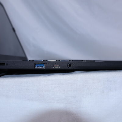 【通販センター】中古  Fujitsu FMV note E WE1-K3(Intel Core i7 1355U/16GB DDR4 (PC4)/SSD512GB/なし/オンボード/15.6/1920x1080/Wi-Fi/W11H64 MAR) 204100 