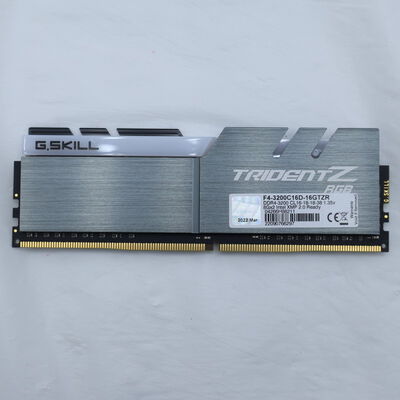 【通販センター】中古  PC4-25600 8GB デスクトップ用(DDR4-3200) 140727 