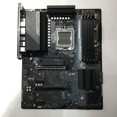 【松山環状枝松店】中古  ASRock B650 PG Lightning (B650 AM5 ATX DDR5) 152778 