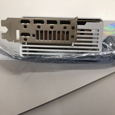 【福山ココローズ店】中古  ASUS ROG-STRIX-RTX4080S-O16G-WHITE (RTX4080 SUPER 16GB) 164261 