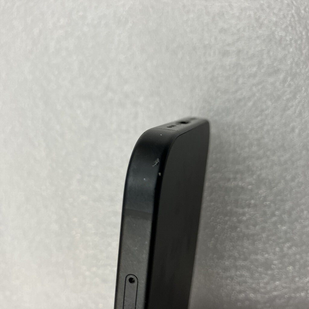 中古 【国内版SIMフリー】Apple iPhone15 無印 256GB ブラック MTMN3J